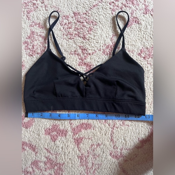 ALO YOGA Interlace Sports Bra Black Size XS (28/30A) - Picture 10 of 11
